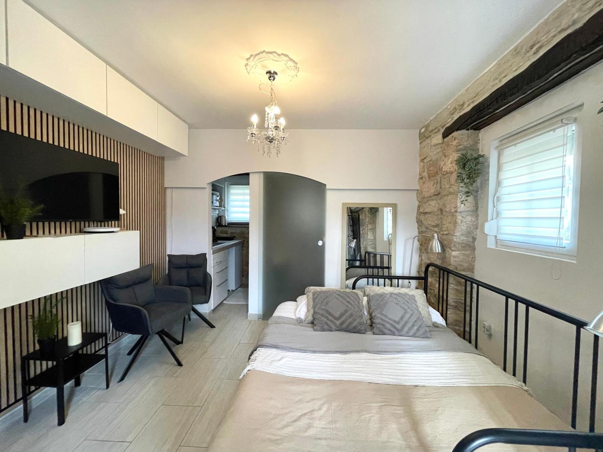 Villa Amore Radini Istrian Romantic Studio With Private Parking And Terrace Brtonigla Exterior photo