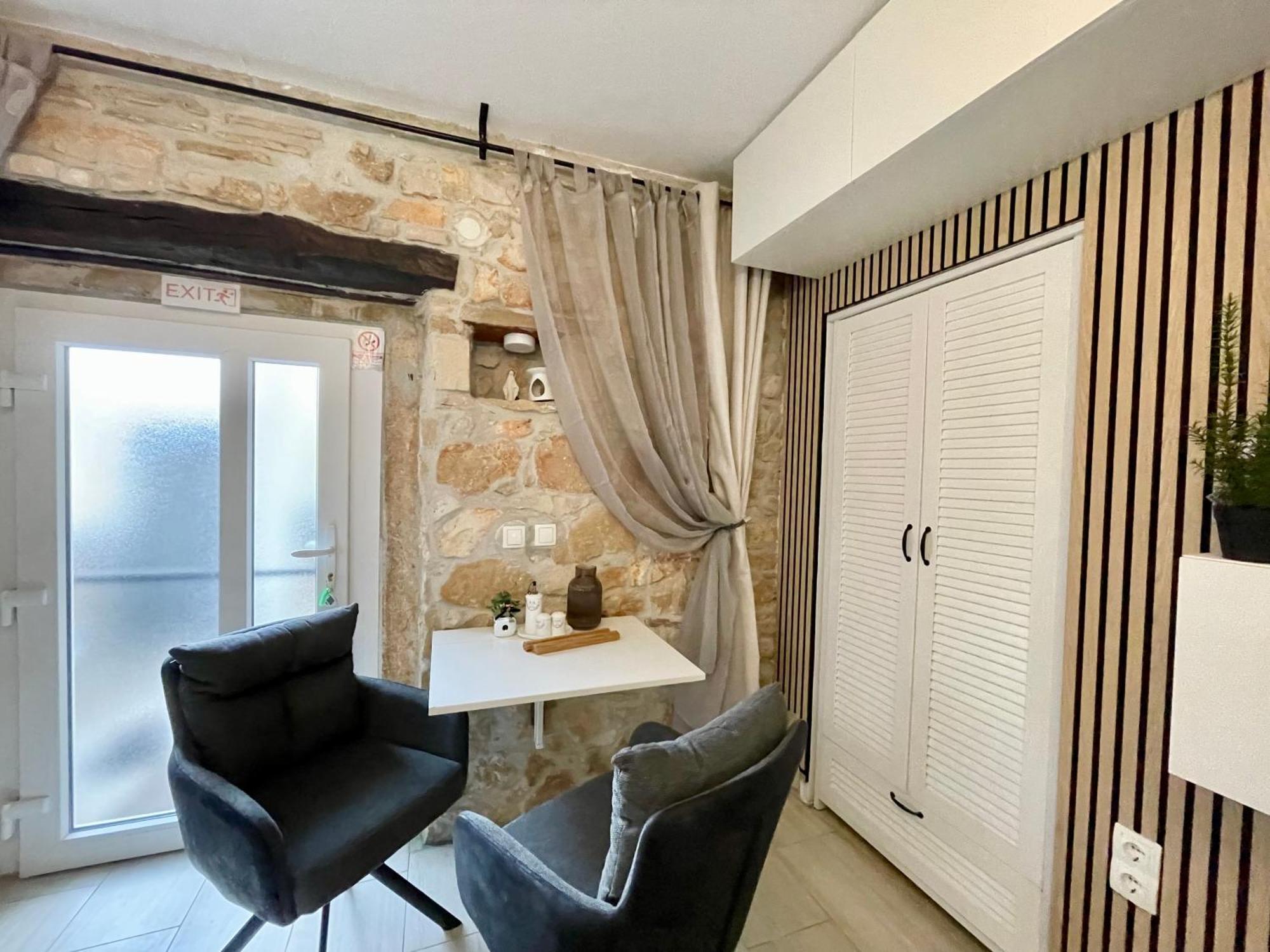 Villa Amore Radini Istrian Romantic Studio With Private Parking And Terrace Brtonigla Exterior photo
